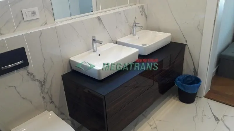 Rent, four bedroom apartment, 120m², Savski Venac, Beograd