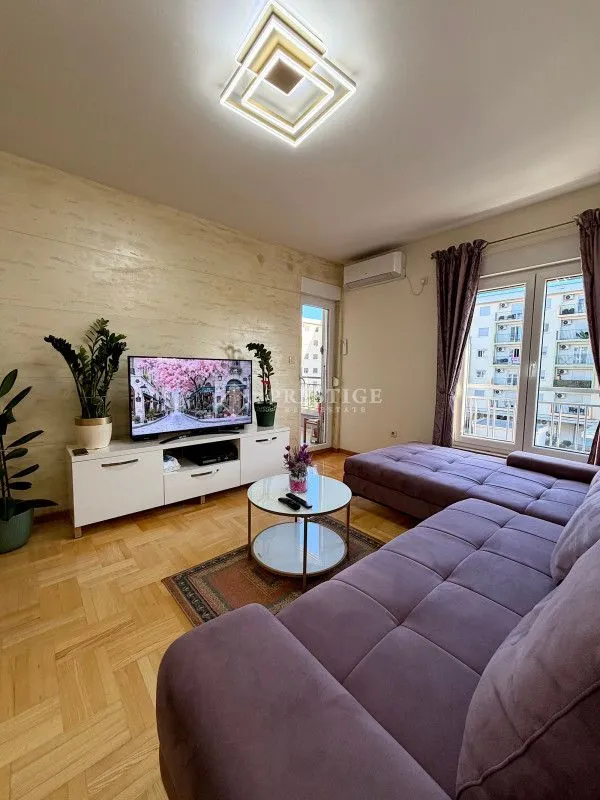 Rent, one bedroom apartment, 56m², Pobrežje, Podgorica