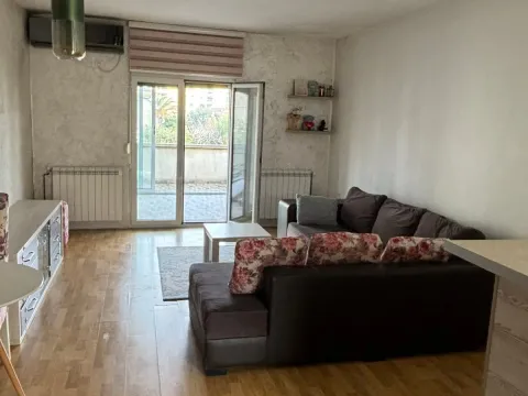 Prodaja, kuća, 150m², Stari Aerodrom, Podgorica - image 10