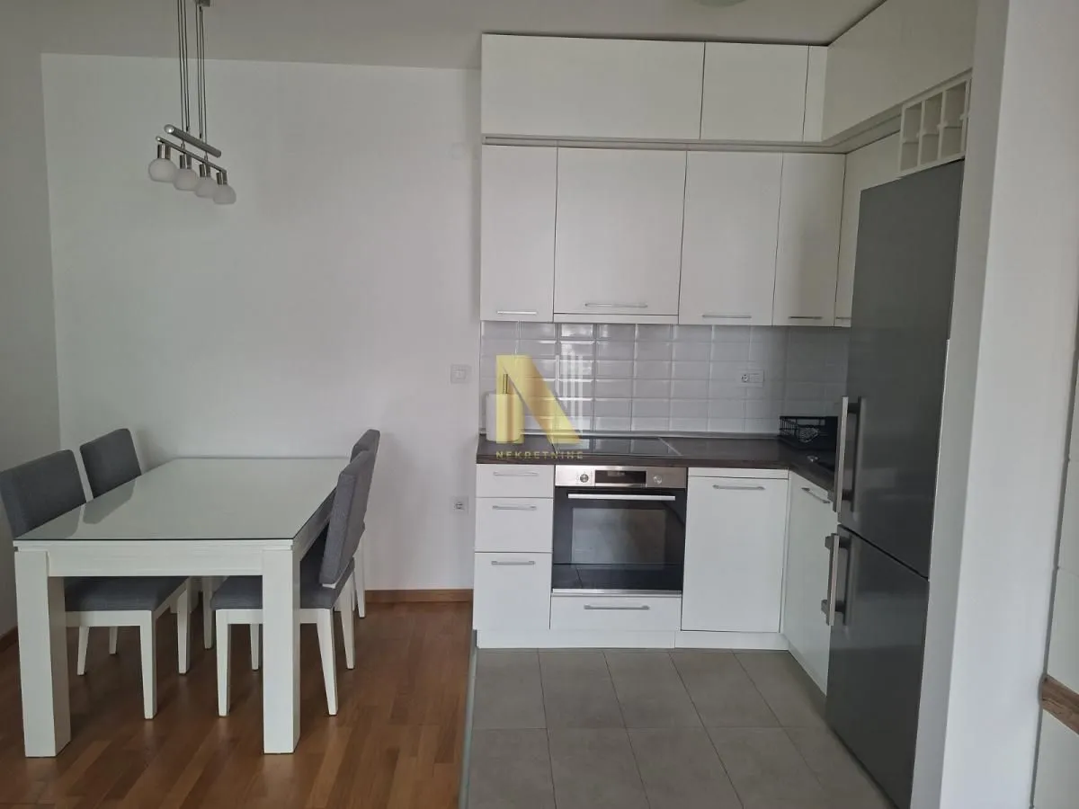 Izdavanje, jednosoban stan, 41m², Bulevar patrijarha Pavla, Novi Sad Sve Podlokacije