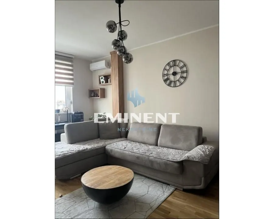 Izdavanje, dvosoban stan, 49m², Uciteljsko Naselje, Zvezdara Sve Podlokacije