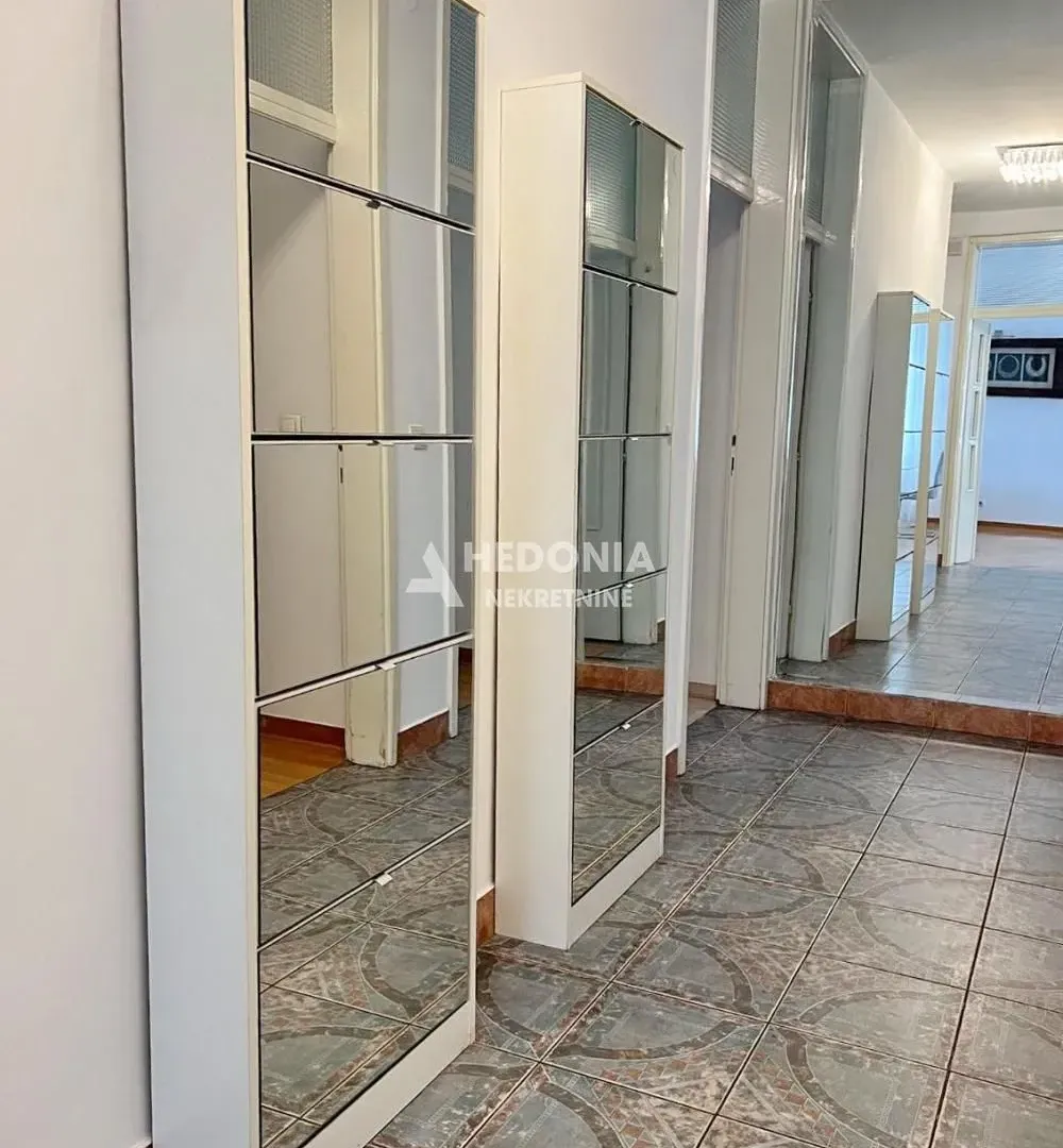 Rent, four bedroom apartment, 135m², Senjak, Beograd