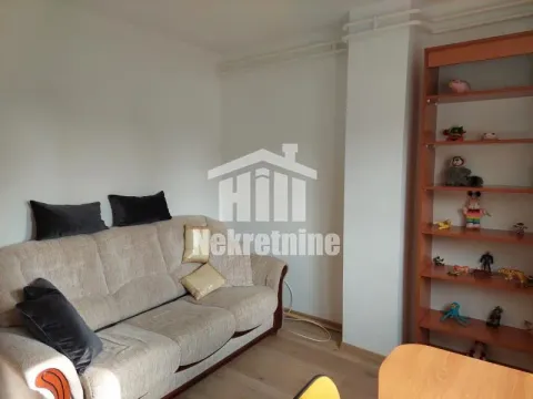 Izdavanje, trosoban stan, 100m², Petlovo Brdo, Beograd - image 8