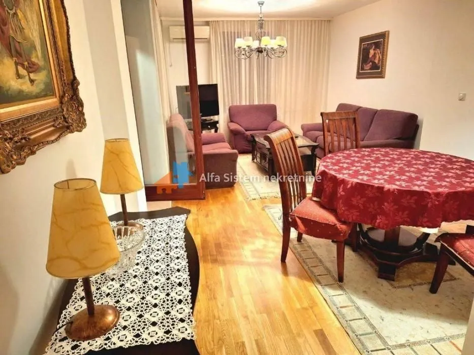 Rent, four bedroom apartment, 103m², Crveni Krst, Beograd