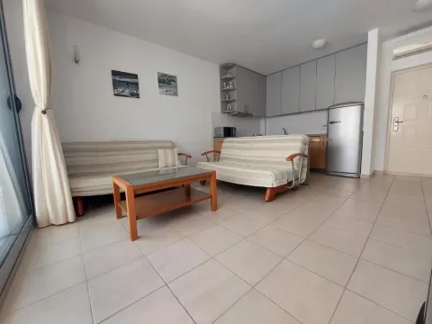 Rent, one bedroom apartment, 41m², Petrovac, Budva - image 7