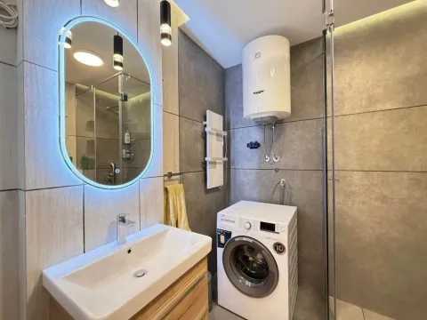 Izdavanje, dvosoban stan, 68m², Pobrežje, Podgorica - image 5