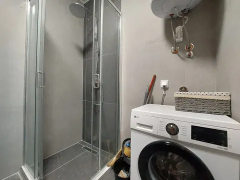 Rent, two bedroom apartment, 67m², Radanovići, Kotor - image 13