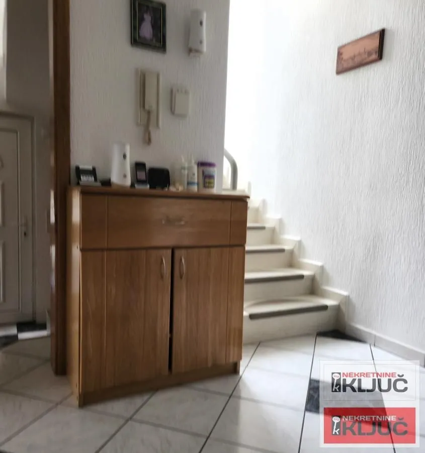 Izdavanje, kuća, 120m², Sremska Kamenica, Petrovaradin