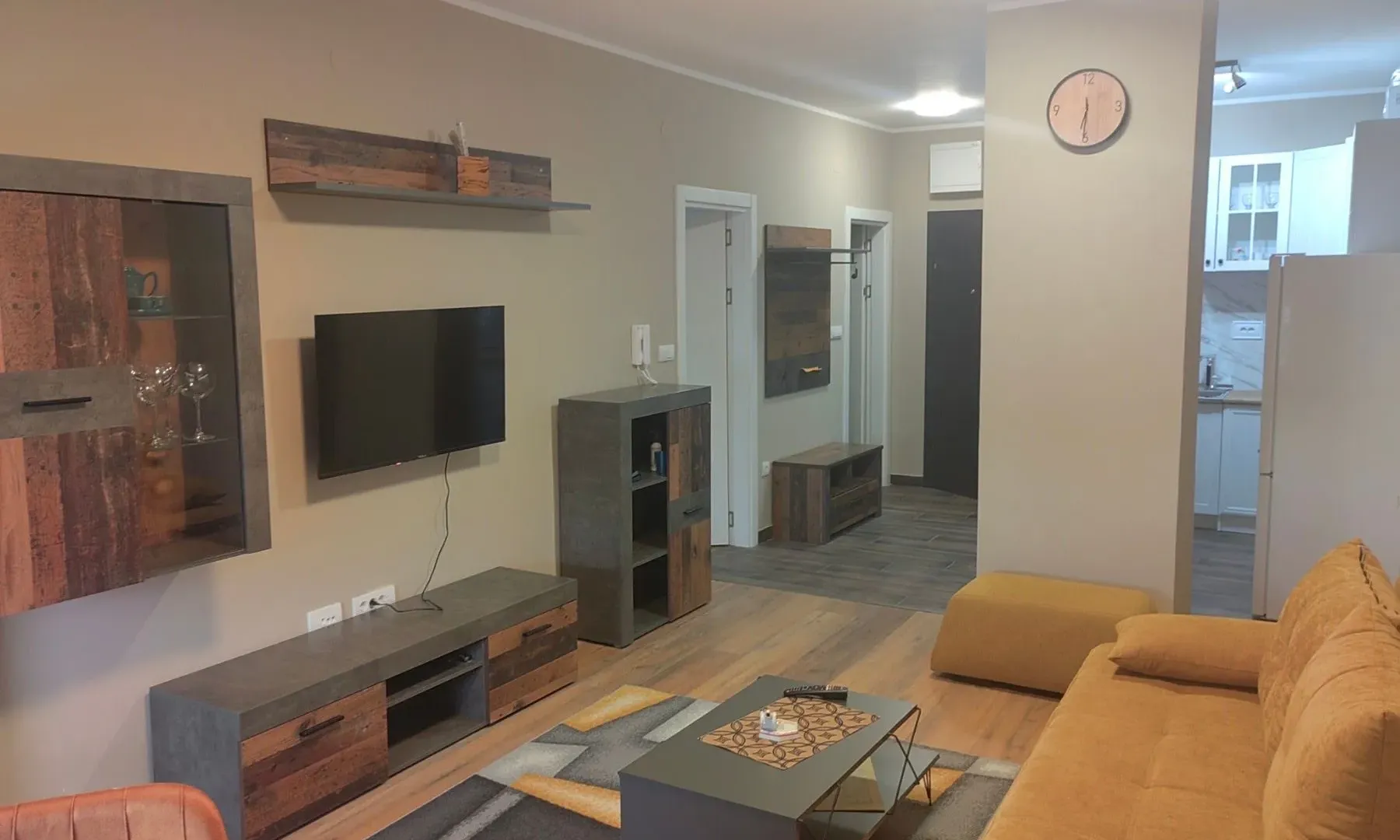 Izdavanje, dvosoban stan, 51m², Gornji Grad Margita, Pančevo