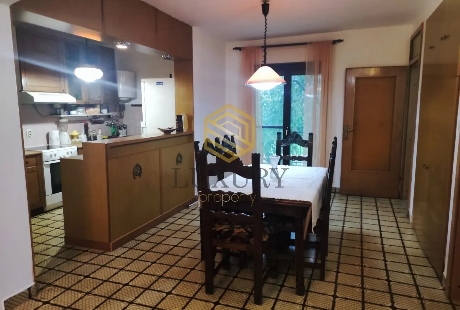 Rent, house, 200m², Zagorič, Podgorica