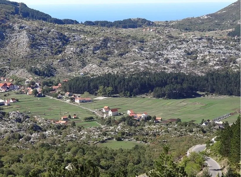 Sale, land lot, 3730m², Njeguši, Cetinje