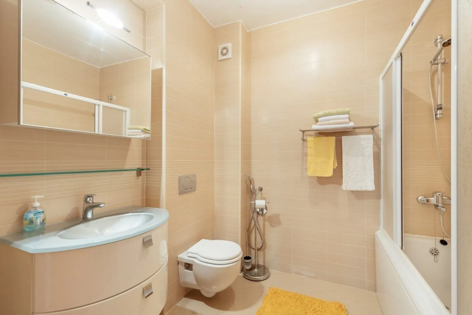 Prodaja, dvosoban stan, 100m², Stoliv, Kotor