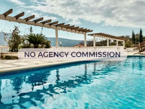 Izdavanje, dvosoban stan, 90m², Kumbor, Herceg Novi - image 1