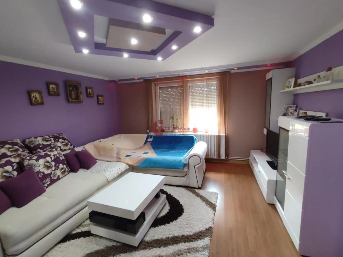 Prodaja, kuća, 313m², Peščara, Subotica