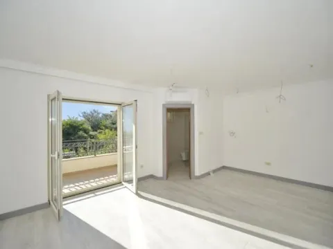 Prodaja, četvorosoban stan, 123m², Herceg Novi, Crna Gora - image 13