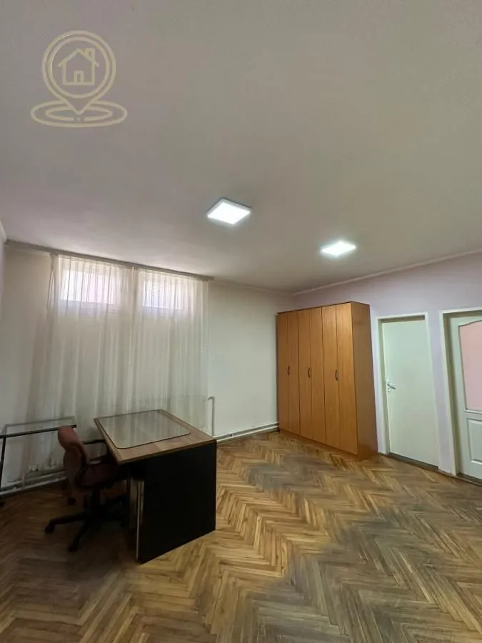 Rent, office space, 115m², Crveni Krst, Niš