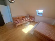 Izdavanje, kuća, 154m², Savski Venac, Beograd - image 12