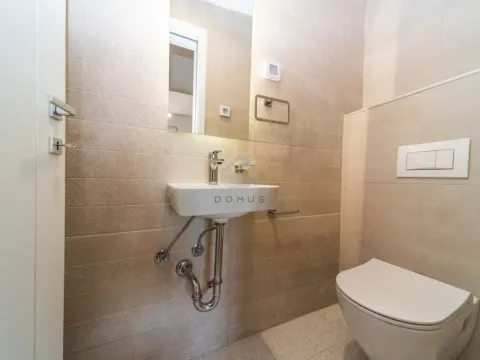 Prodaja, trosoban stan, 82m², Stari Aerodrom, Podgorica - image 7