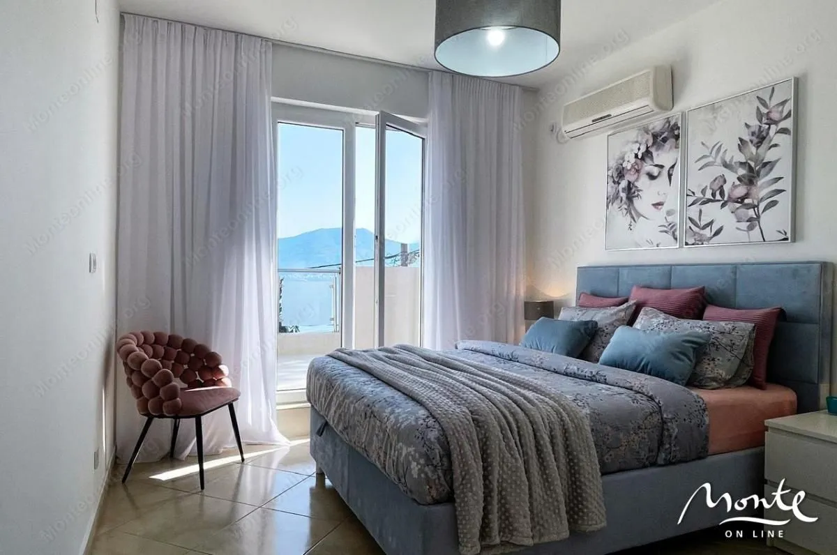 Prodaja, dvosoban stan, 120m², Krašići, Tivat