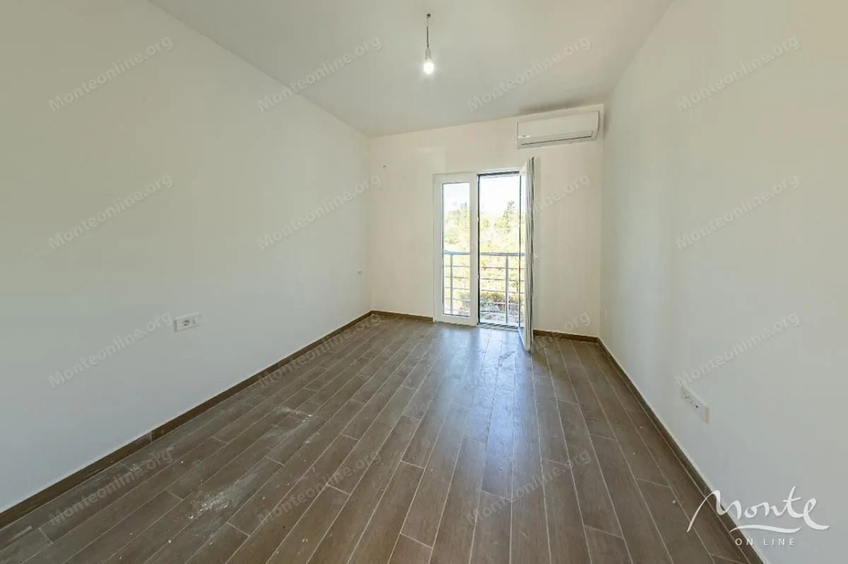 Prodaja, dvosoban stan, 73m², Đenovići, Herceg Novi