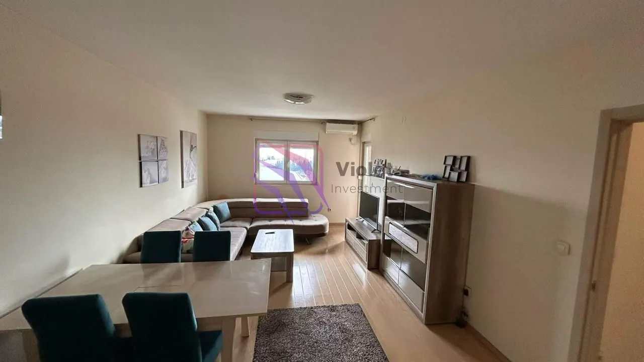 Rent, two bedroom apartment, 72m², City Kvart, Podgorica