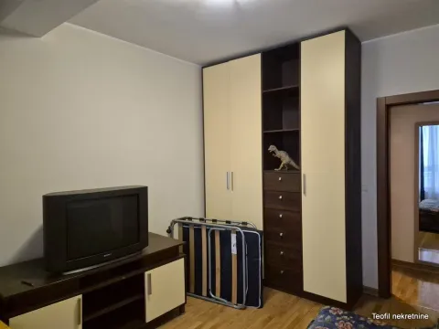 Izdavanje, trosoban stan, 75m², Kalenić Pijaca, Vračar Sve Podlokacije - image 7