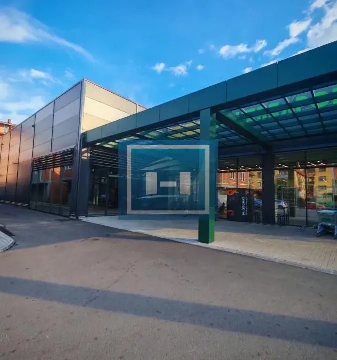 Rent, office space, 582m², Jagodnjak, Paraćin