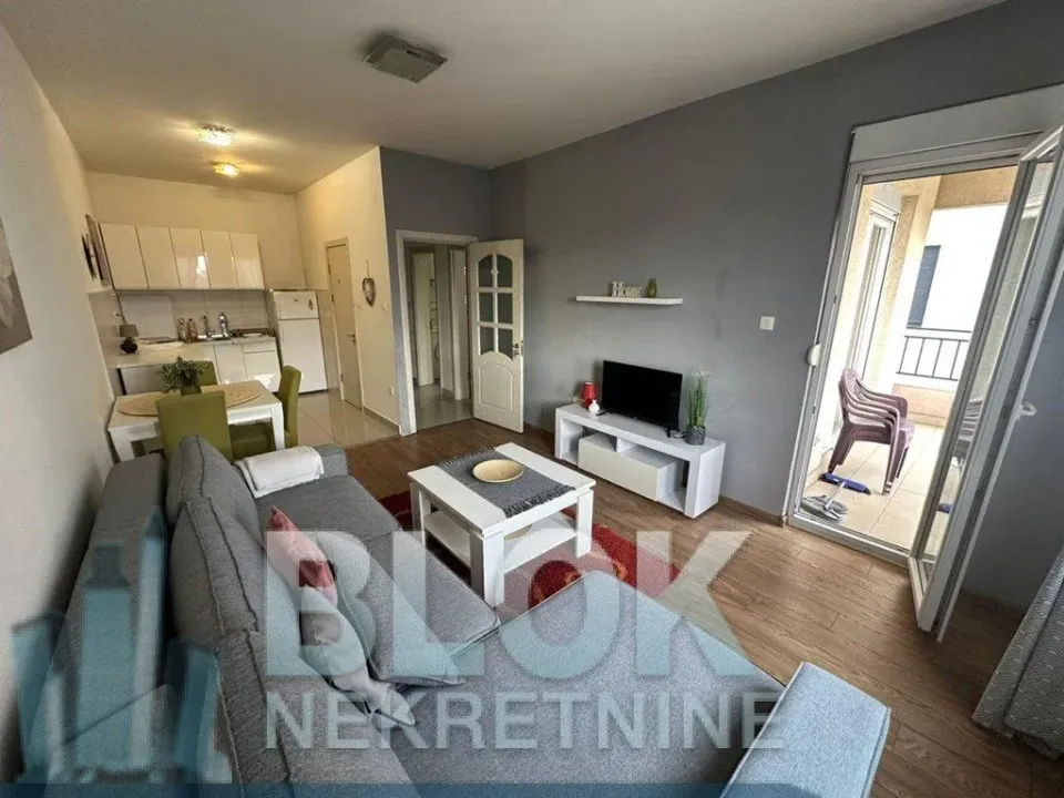 Izdavanje, dvosoban stan, 70m², City Kvart, Podgorica