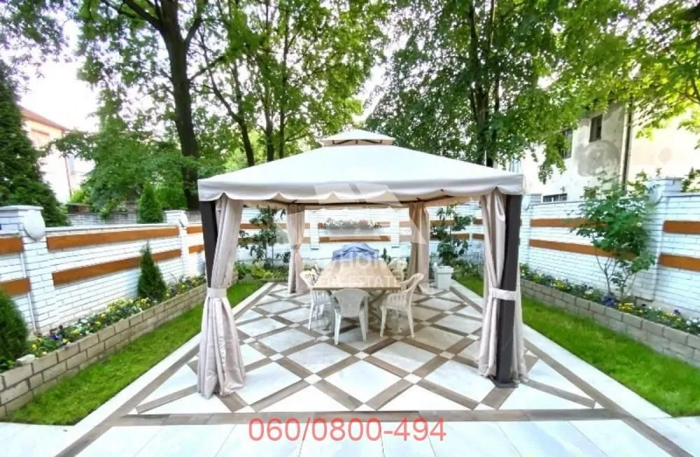 Prodaja, kuća, 364m², Banovo Brdo, Beograd