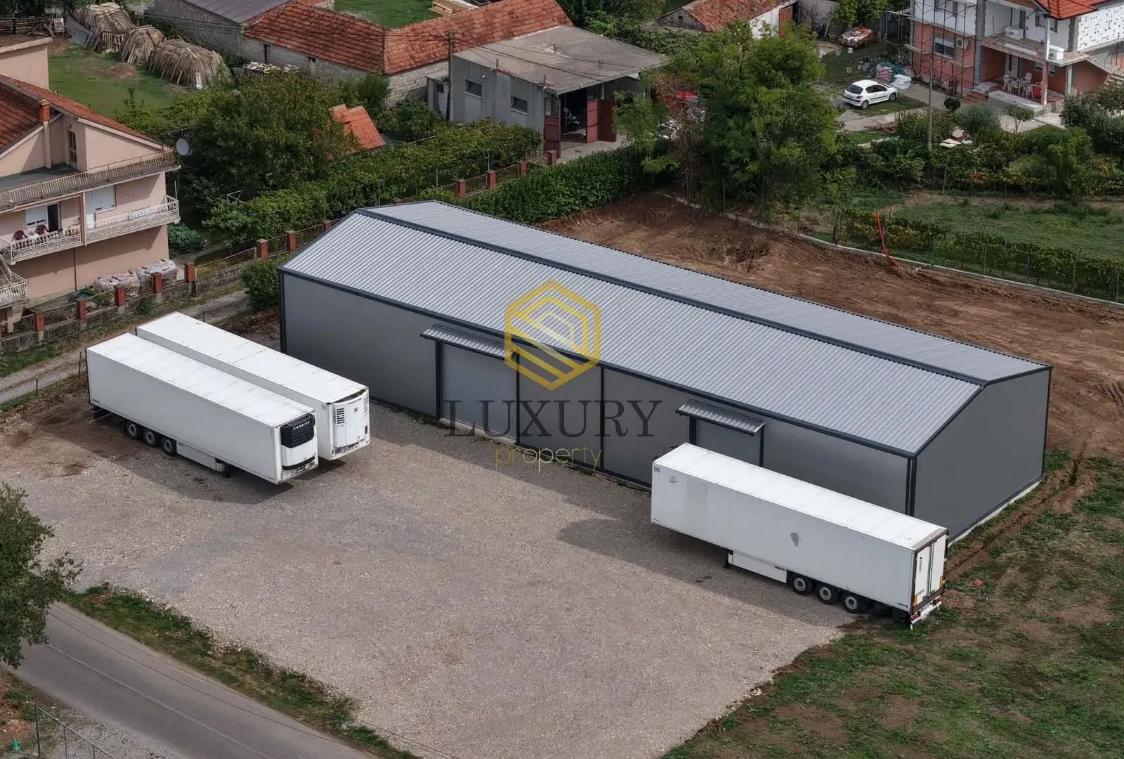 Izdavanje, poslovni prostor, 500m², Golubovci, Podgorica