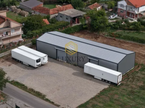 Izdavanje, poslovni prostor, 500m², Golubovci, Podgorica - image 1