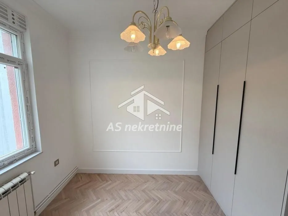 Izdavanje, četvorosoban stan, 87m², Slavija, Vračar Sve Podlokacije