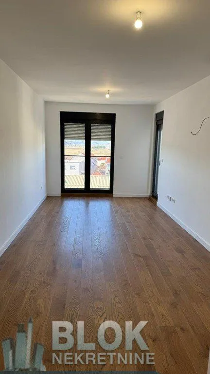 Izdavanje, jednosoban stan, 46m², Podgorica, Crna Gora