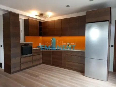 Izdavanje, četvorosoban stan, 120m², Senjak, Beograd - image 1