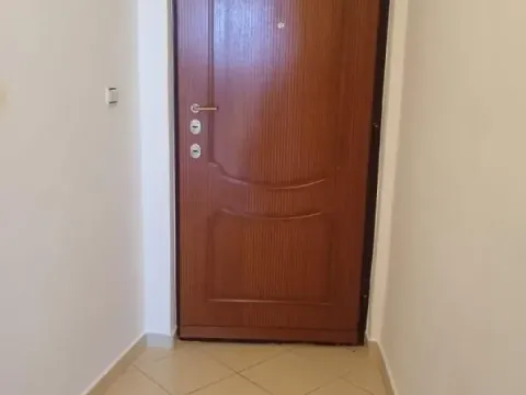 Prodaja, jednosoban stan, 50m², Šušanj, Bar - image 3