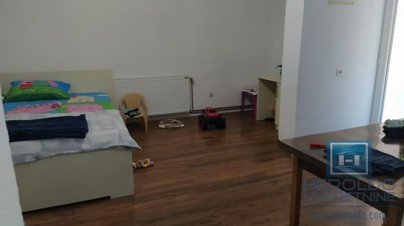 Prodaja, kuća, 440m², Kolonija, Jagodina