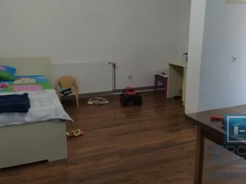 Prodaja, kuća, 440m², Kolonija, Jagodina - image 12