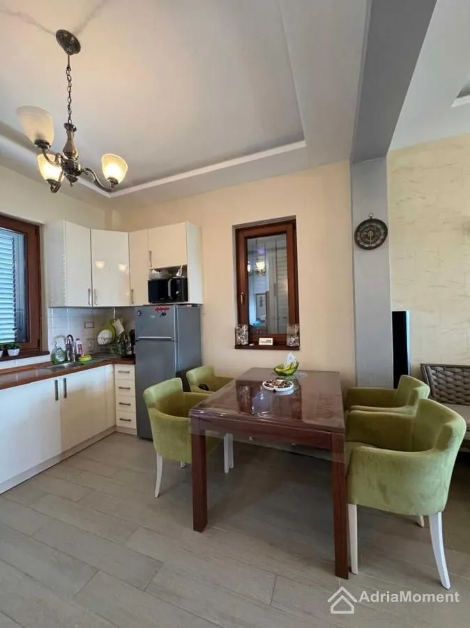 Prodaja, jednosoban stan, 53m², Herceg Novi, Crna Gora