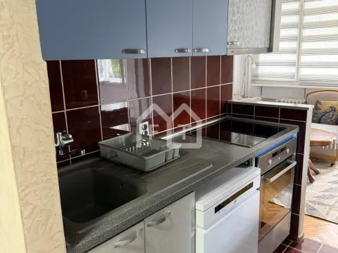 Rent, two bedroom apartment, 45m², Kanarevo Brdo, Beograd - image 6