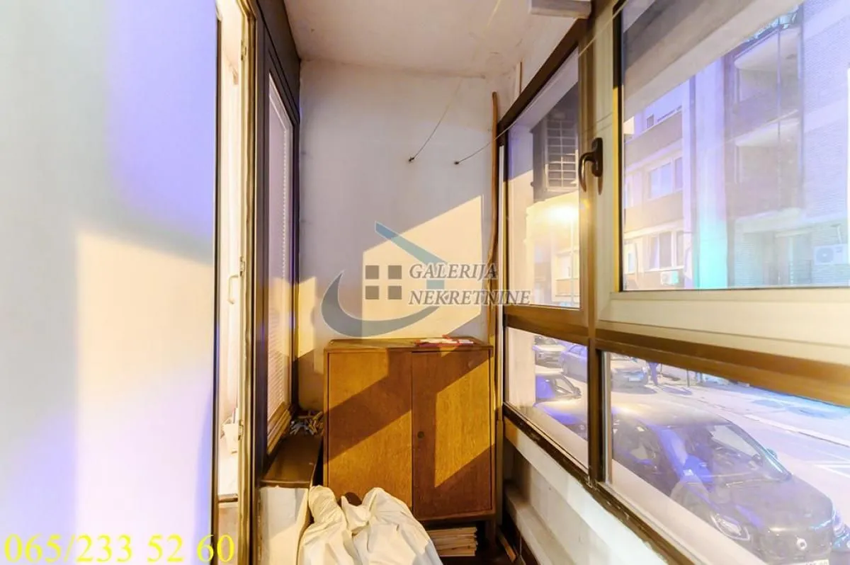 Prodaja, trosoban stan, 73m², Vračar Sve Podlokacije, Beograd