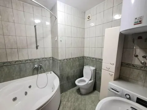 Prodaja, trosoban stan, 130m², Gorica C, Podgorica - image 9