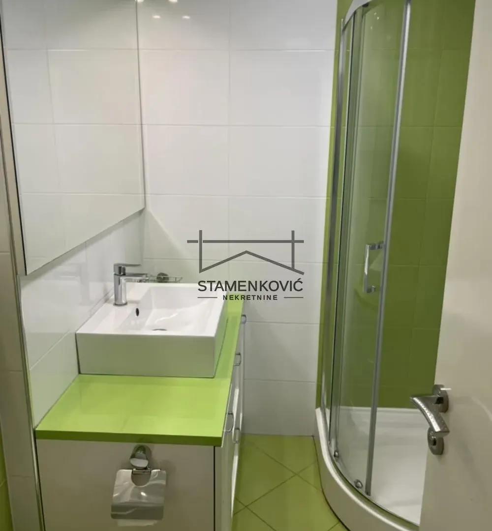 Izdavanje, četvorosoban stan, 80m², Liman 1, Novi Sad Sve Podlokacije