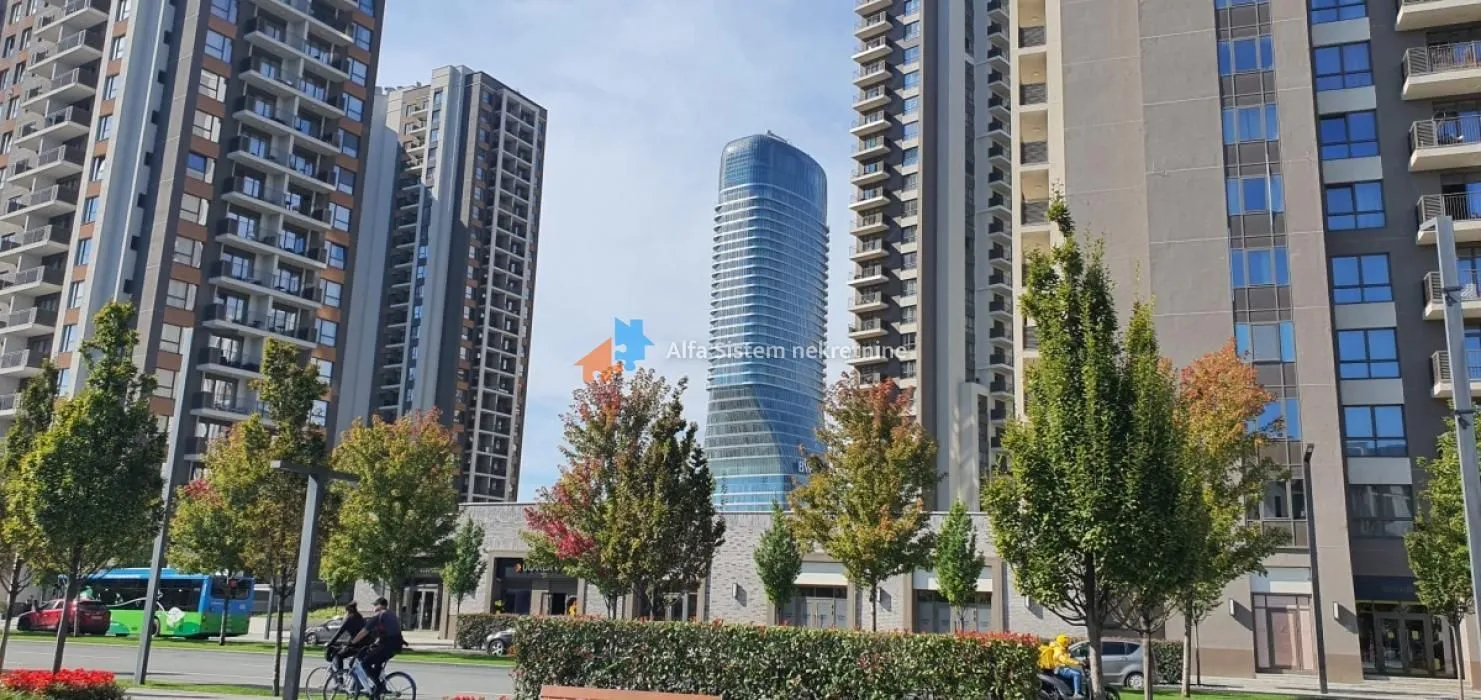 Izdavanje, trosoban stan, 90m², Savski Venac, Beograd