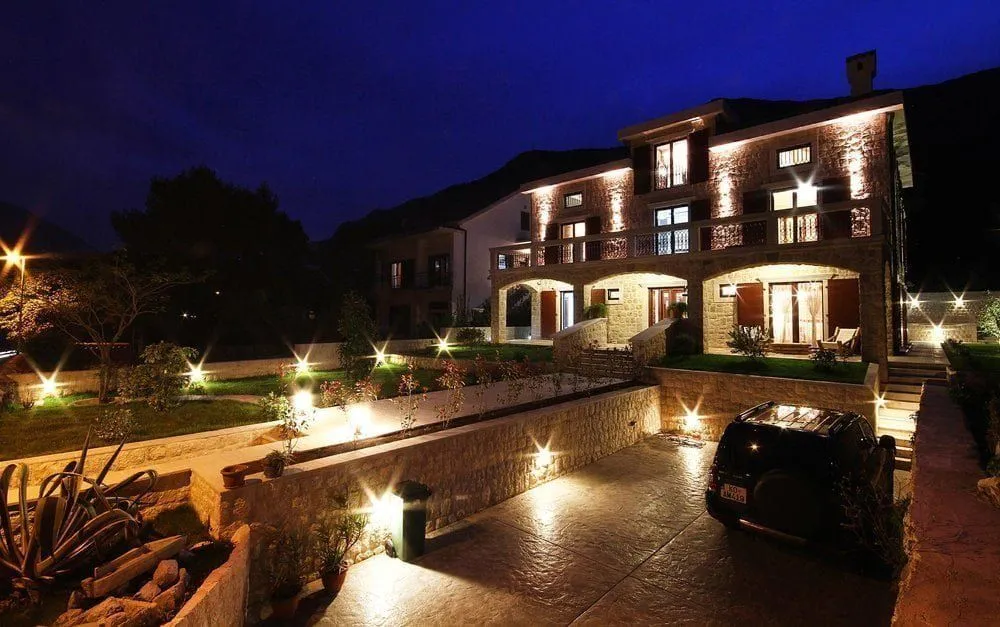 Sale, house, 497m², Prčanj, Kotor