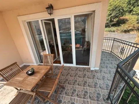 Izdavanje, dvosoban stan, 77m², Muo, Kotor - image 10