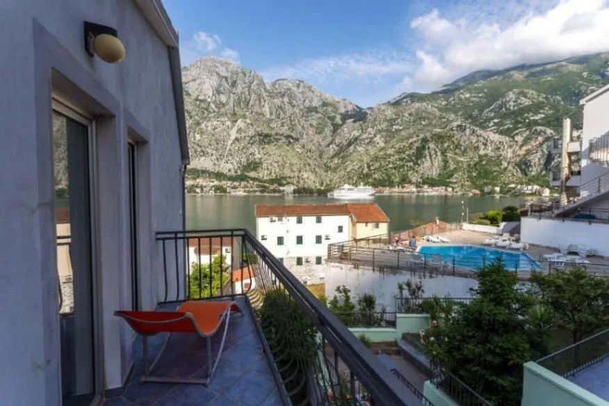 Sale, three bedroom apartment, 110m², Kotor, Crna Gora