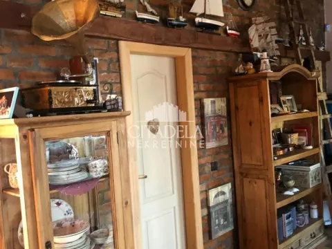 Rent, house, 200m², Surčin, Beograd - image 9