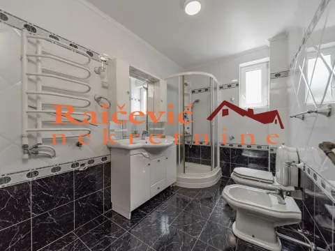 Rent, house, 544m², Trošarina, Voždovac Sve Podlokacije - image 9