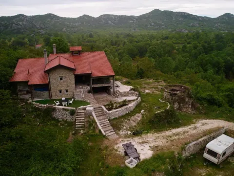 Prodaja, kuća, 208m², Obzovica, Cetinje - image 16