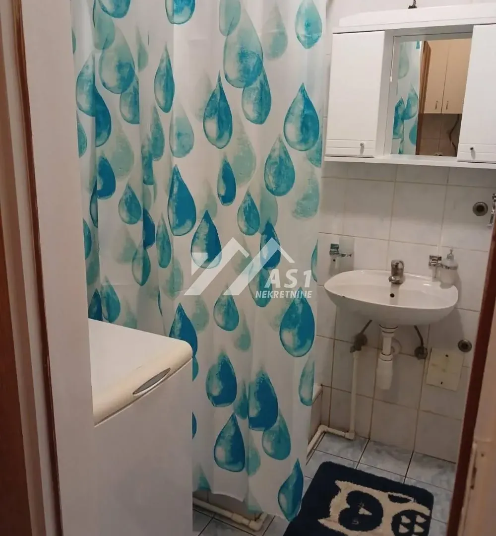 Izdavanje, stan, 26m², Grbavica, Novi Sad Sve Podlokacije